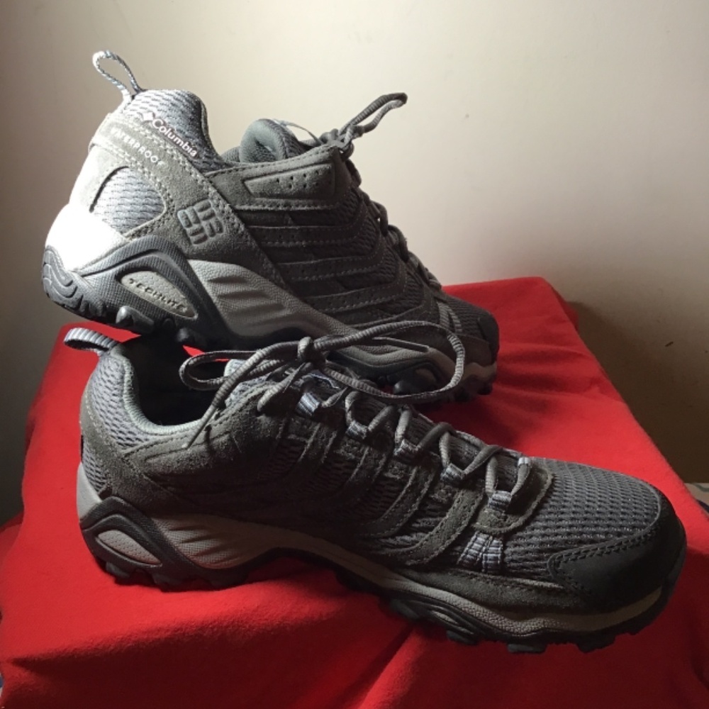 🥲Columbia, waterproof, new condition, size 9, see photos, no box🔥 - Picture 2 of 6